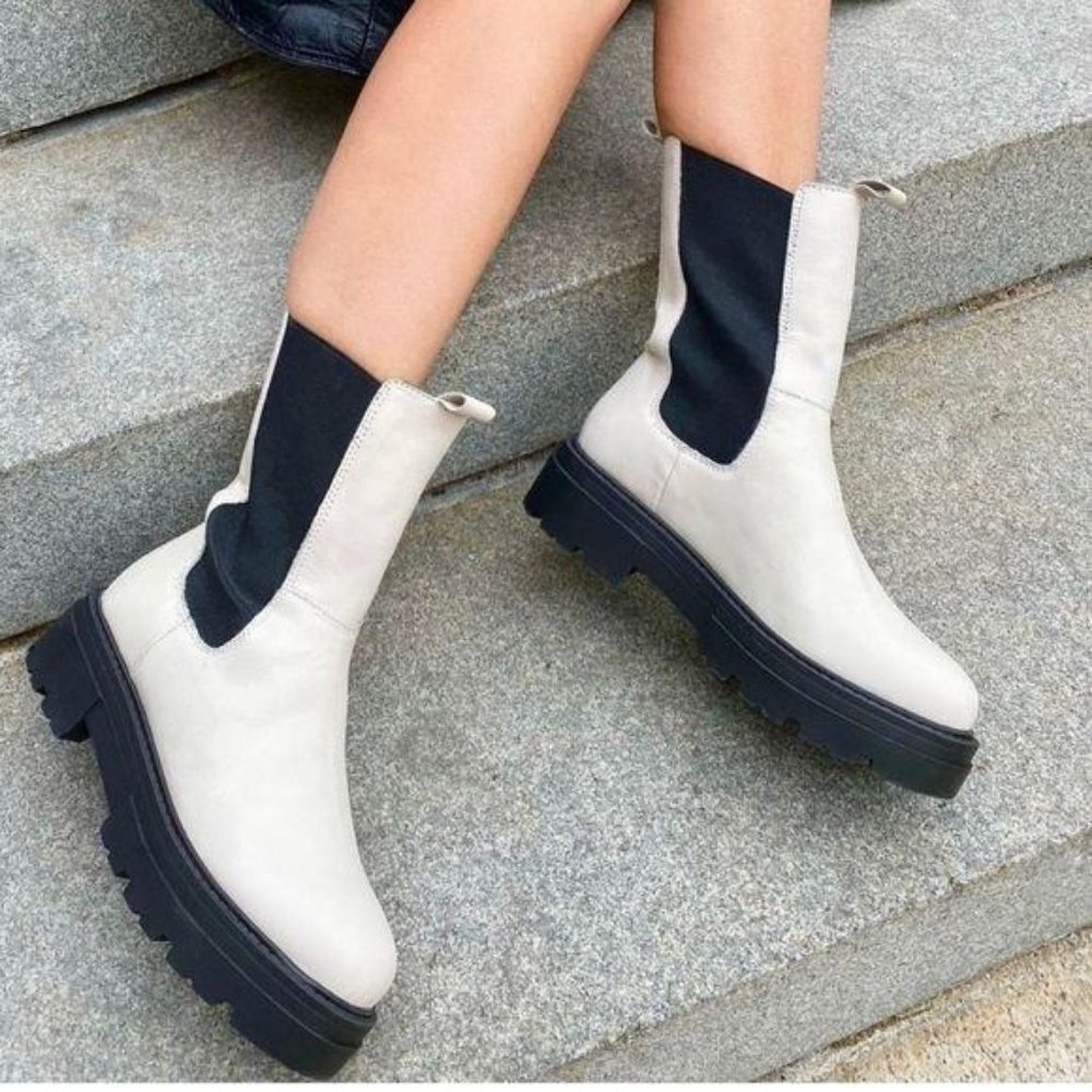 White Chelsea Pull On Lug Sole Boots - Picture 5 of 7